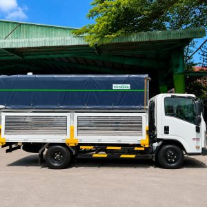Xe tải Isuzu QKR 210 QMR77HE5A thùng mui bạt Tín Nghĩa màu trắng, Xe Tải Isuzu QKR 210 Thùng Mui Bạt
