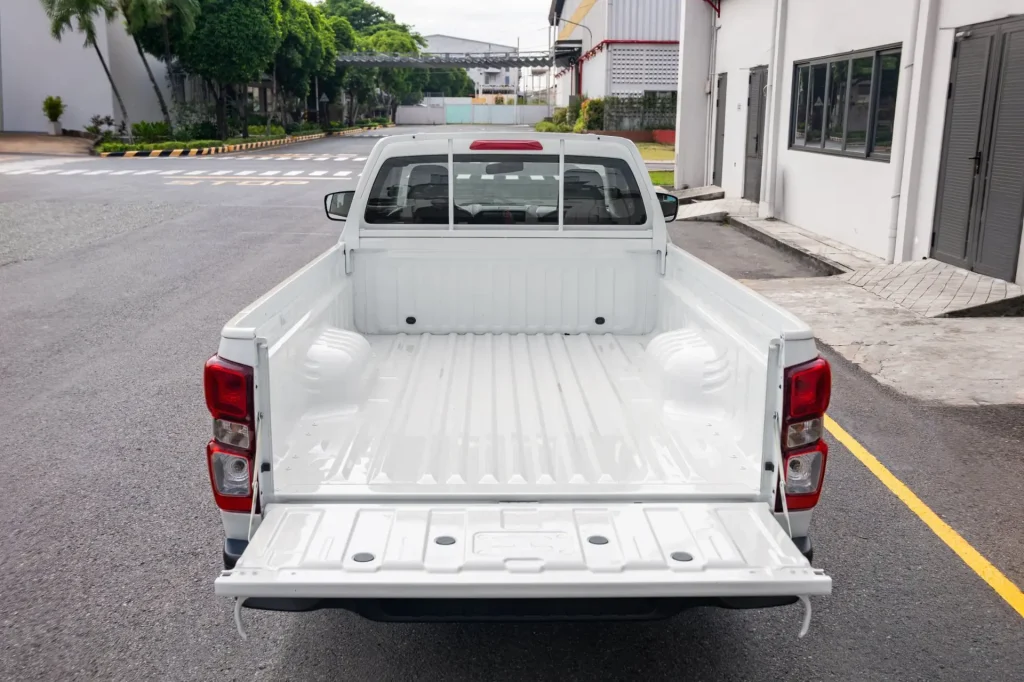 Kích thước lọt lòng thùng hàng xe bán tải cabin đơn Isuzu D-Cargo 1000 siêu rộng.