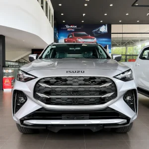 Thiết kế mặt ga lăng thể thao trên xe Isuzu MU-X B7 Plus.